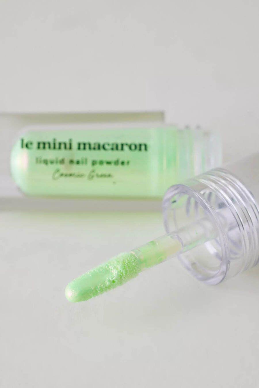le mini macaron cosmic green flüssignagelpulver