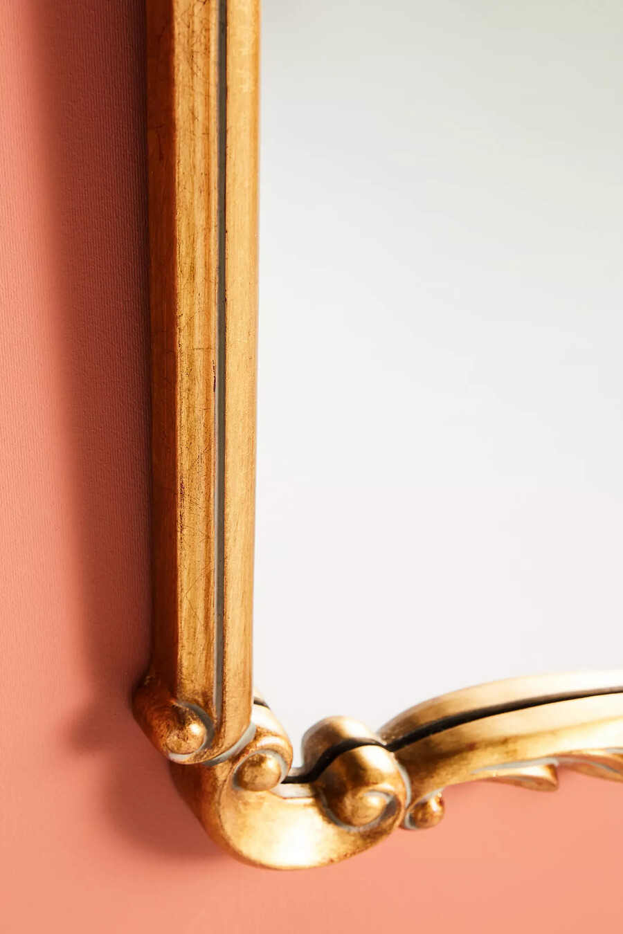 bella mirror