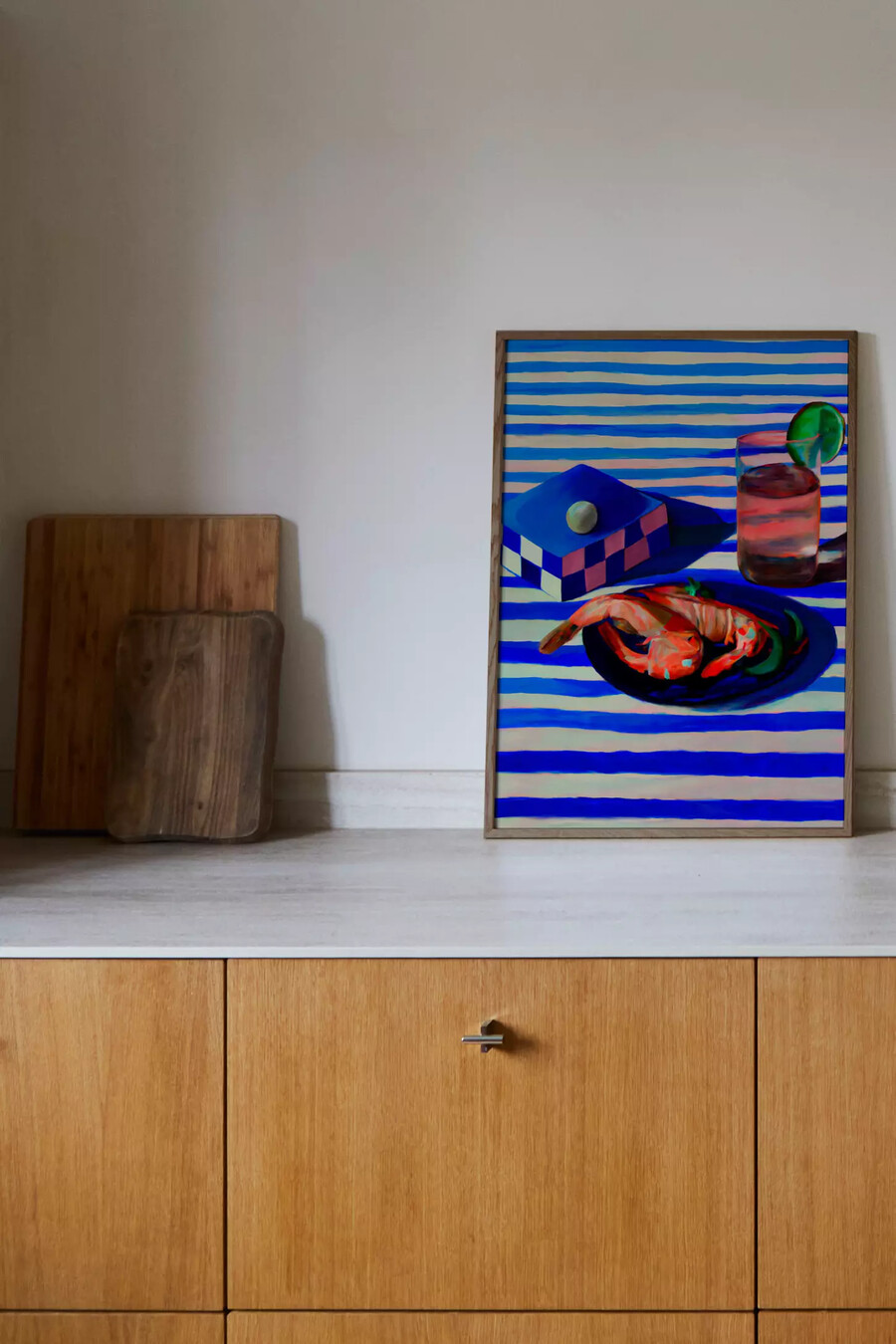 shrimp stripes von misfitting things gerahmter kunstdruck