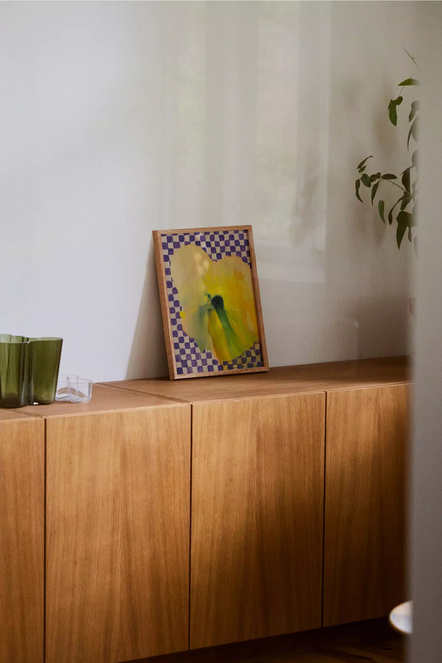 blume mit karos 02 von liat greenberg gerahmtes wandbild
