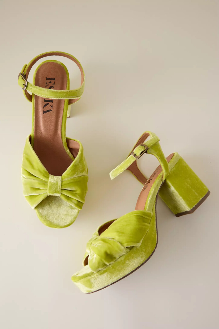esska chilli velvet plateau-heels