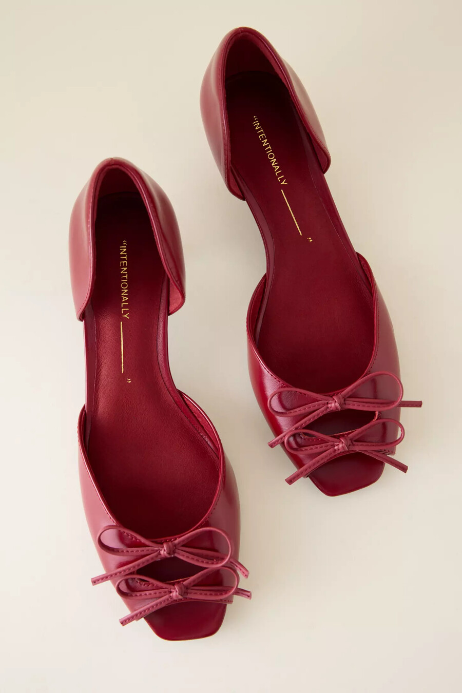 absichtlich leere carol bow heels