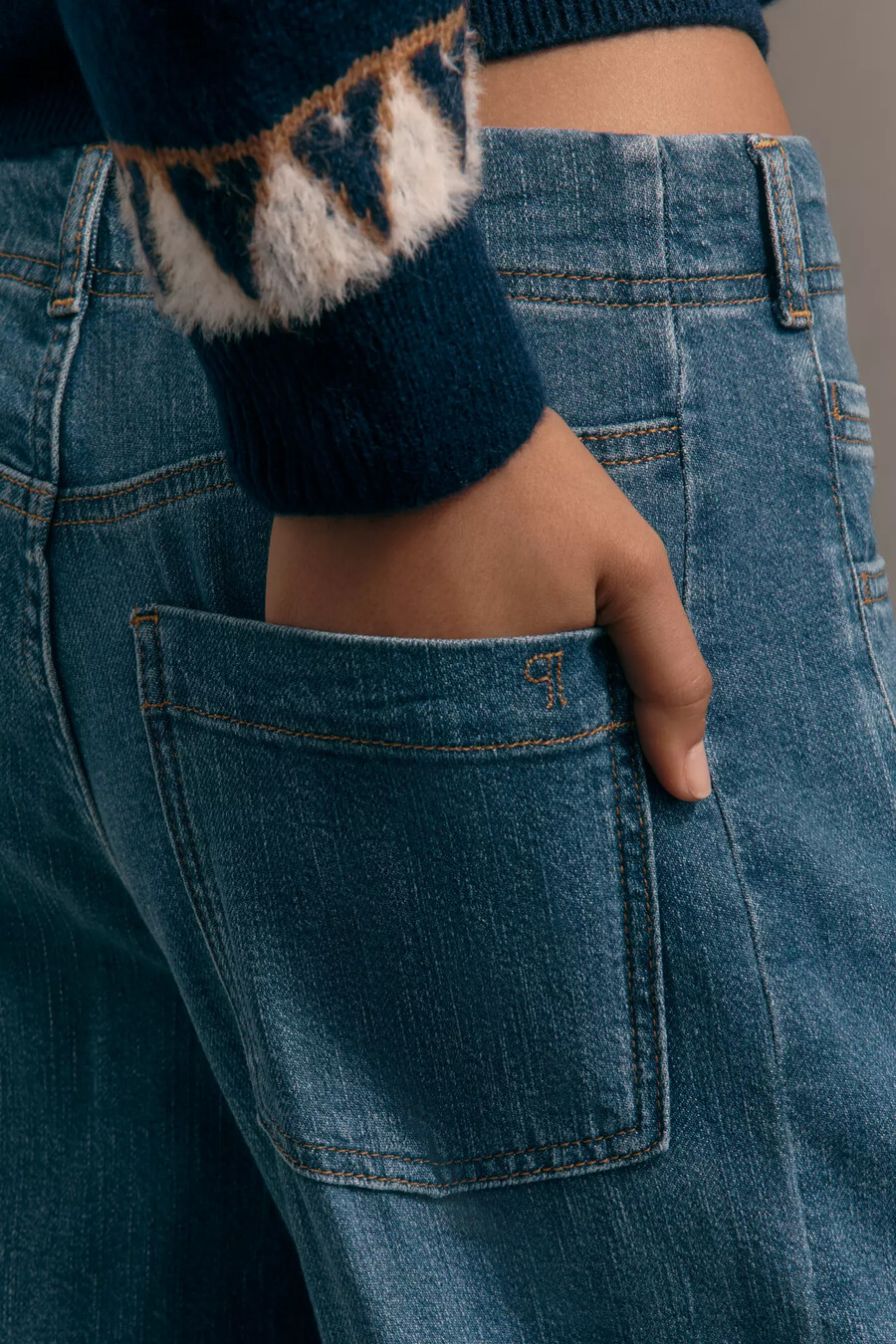 die adi mid-rise flare jeans von pilcro