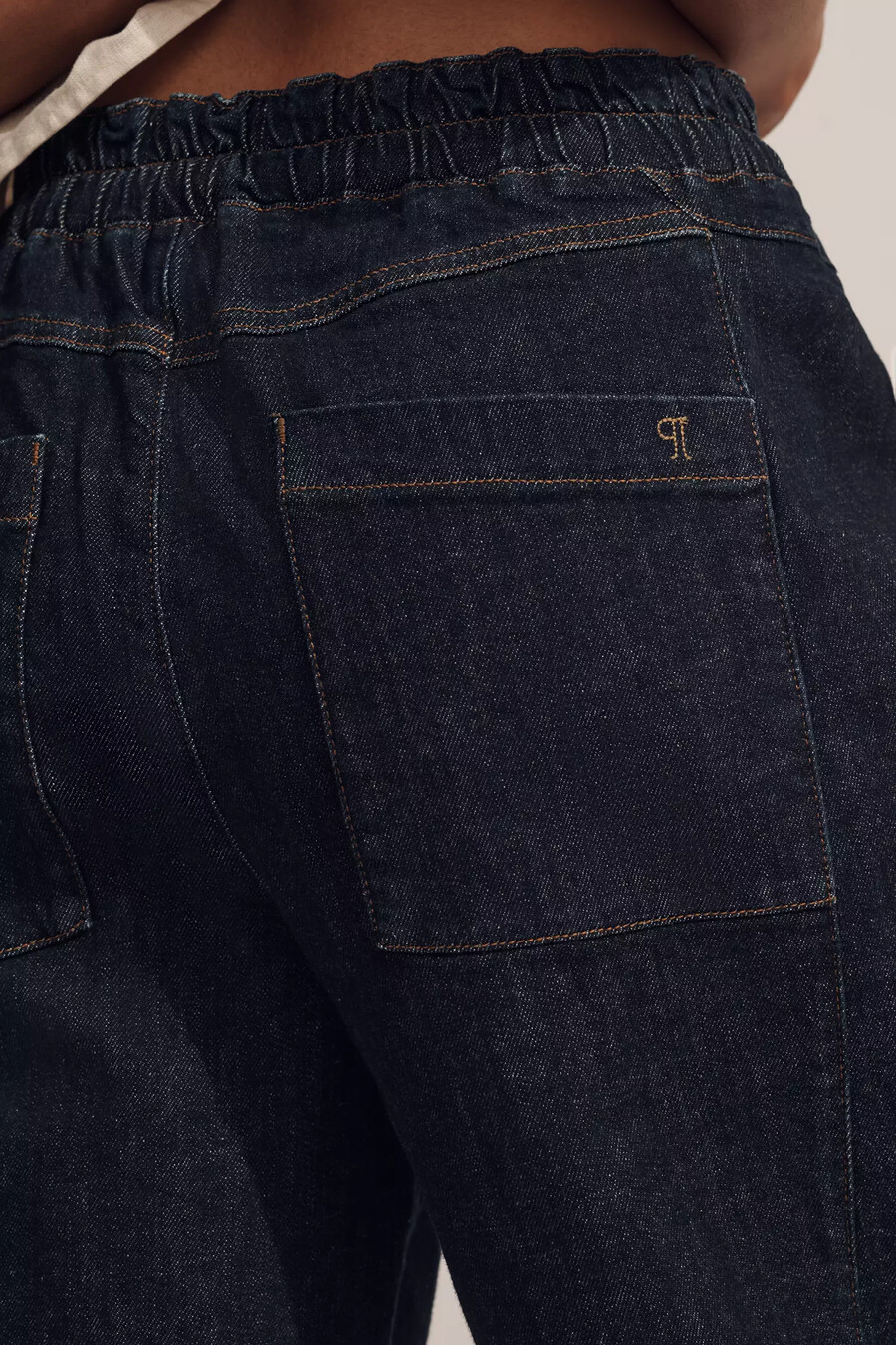 die izzie relaxed pull-on barrel jeans von pilcro