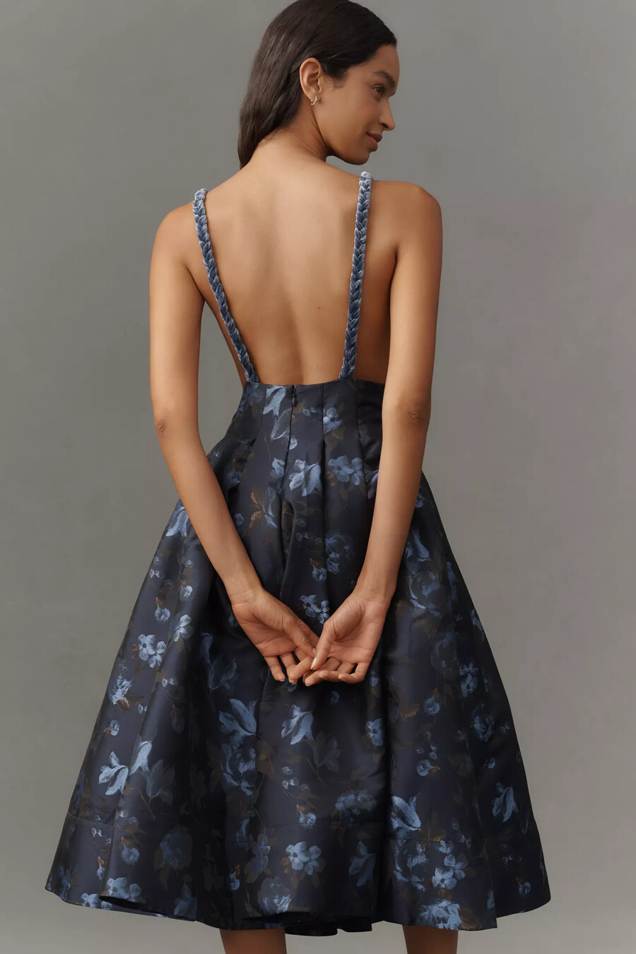 maeve v-ausschnitt samt-jacquard a-linien-midikleid