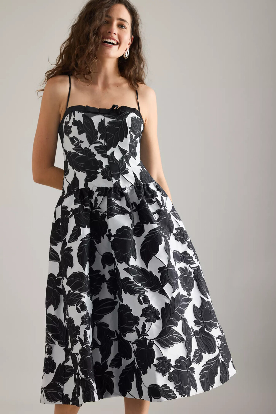 maeve midikleid mit tiefer taille und jacquardmuster
