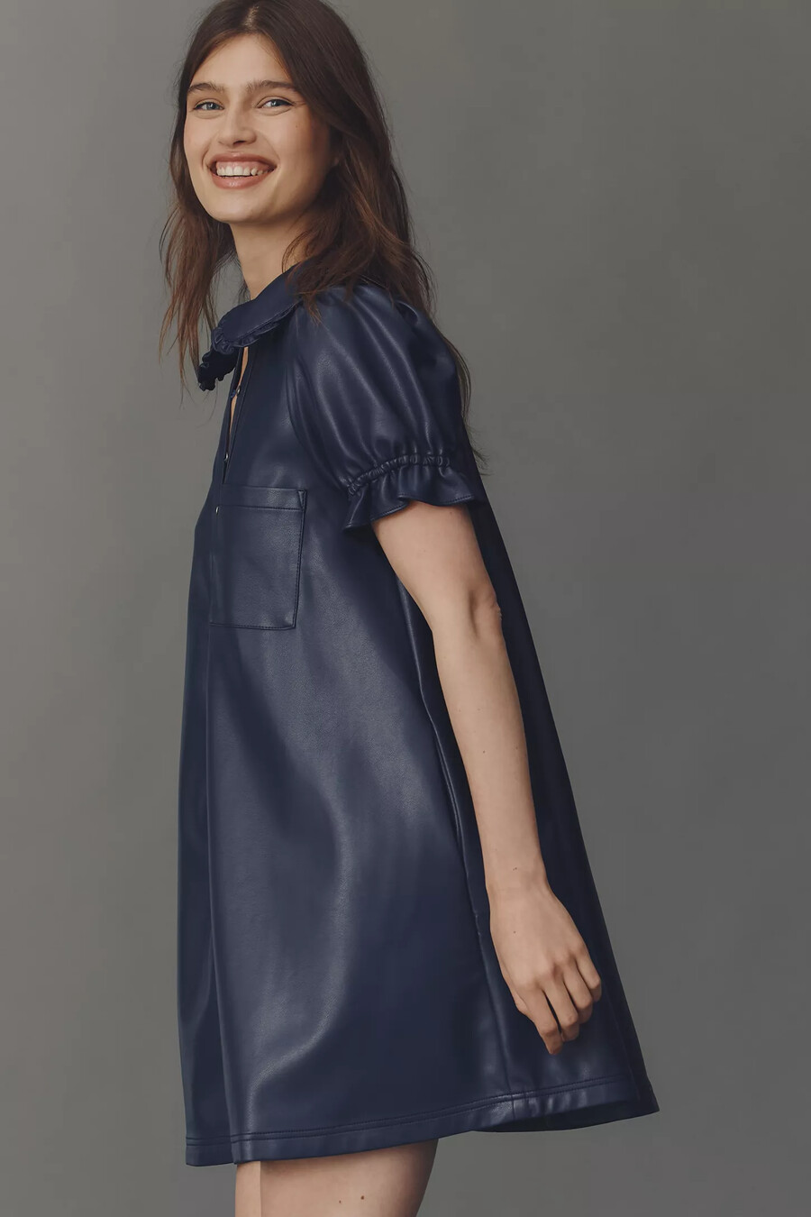 das keira mini-kleid aus kunstleder von pilcro