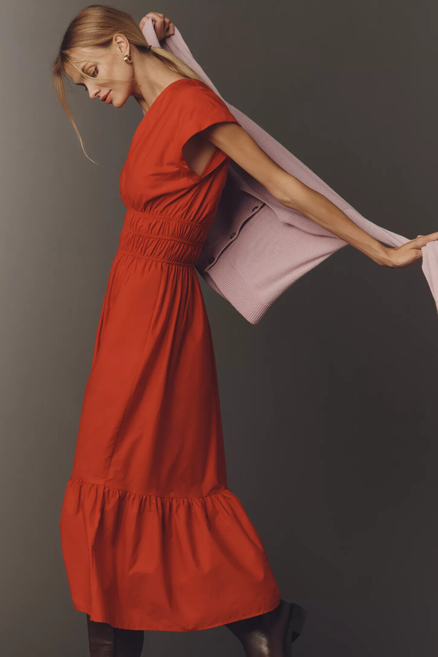 maeve midikleid mit kurzen Ärmeln v-ausschnitt und smokdetails