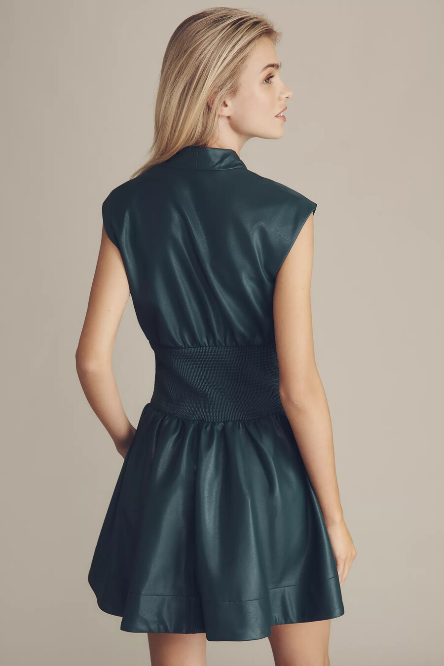 das tommie minikleid aus kunstleder mit frontreißverschluss