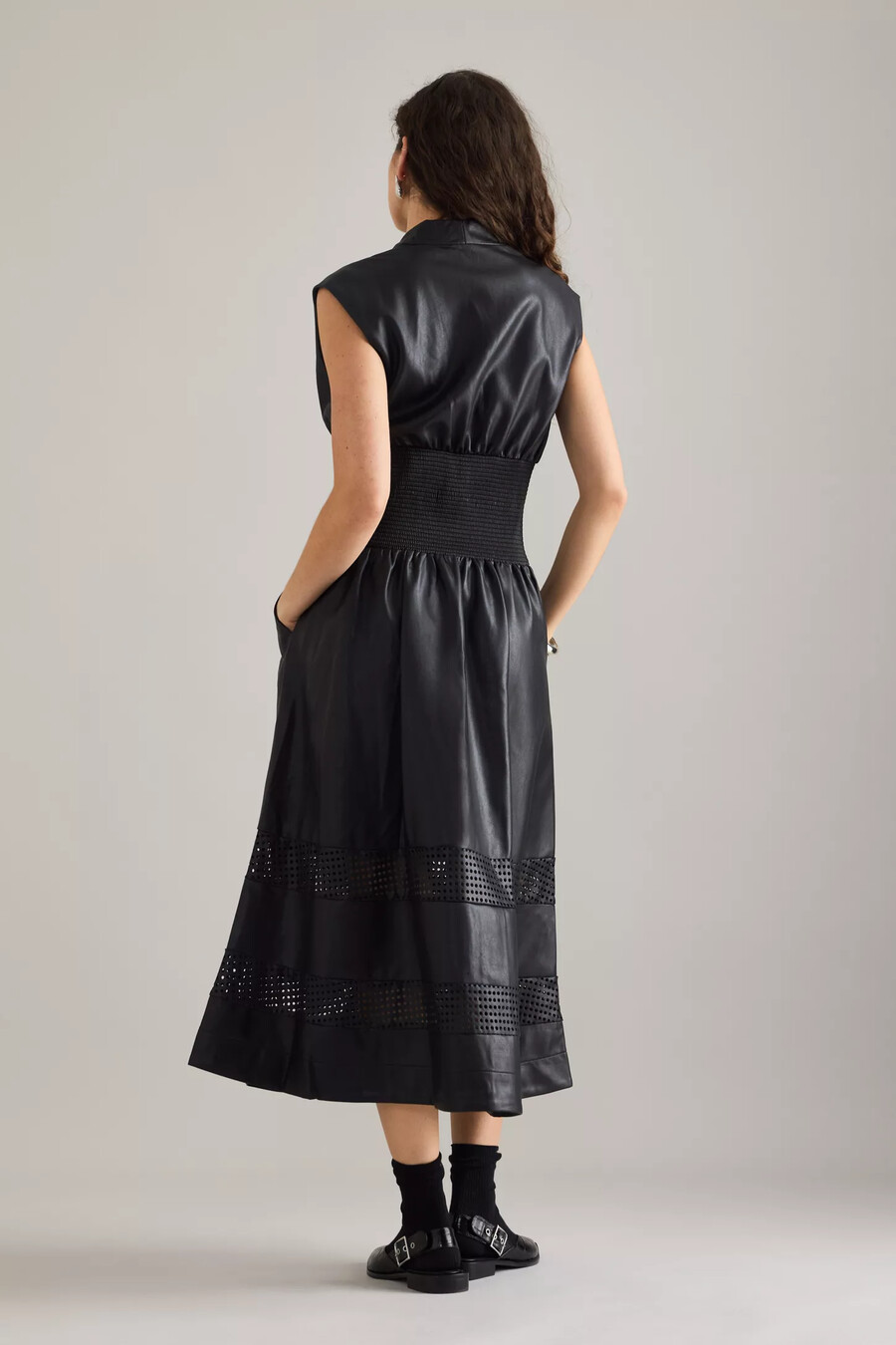 das tommie midi-hemdkleid aus kunstleder mit frontreißverschluss