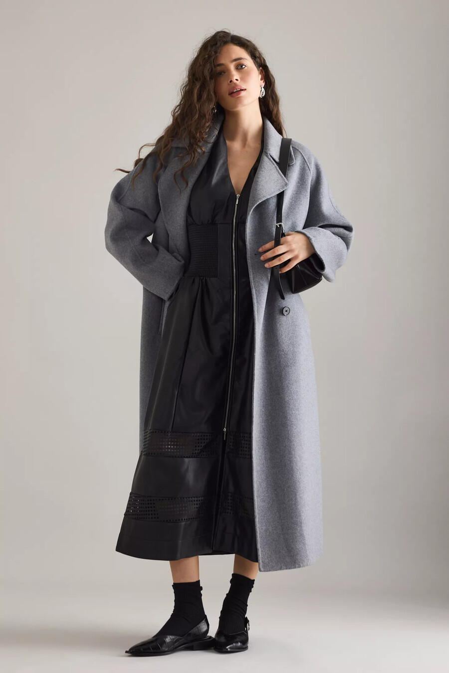 das tommie midi-hemdkleid aus kunstleder mit frontreißverschluss