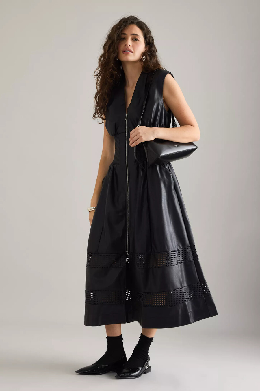 das tommie midi-hemdkleid aus kunstleder mit frontreißverschluss
