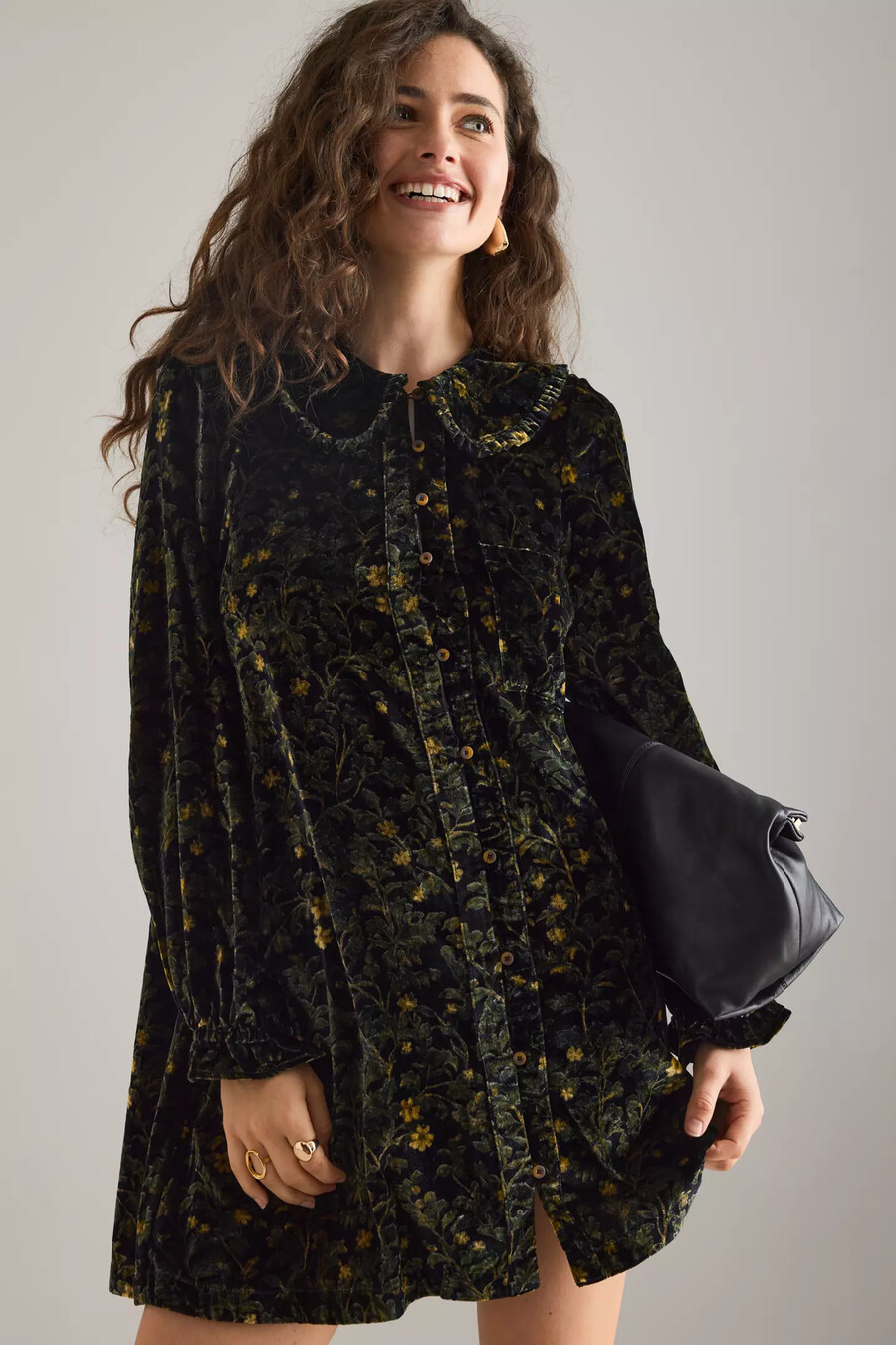 das langärmelige samt-minikleid keira von pilcro
