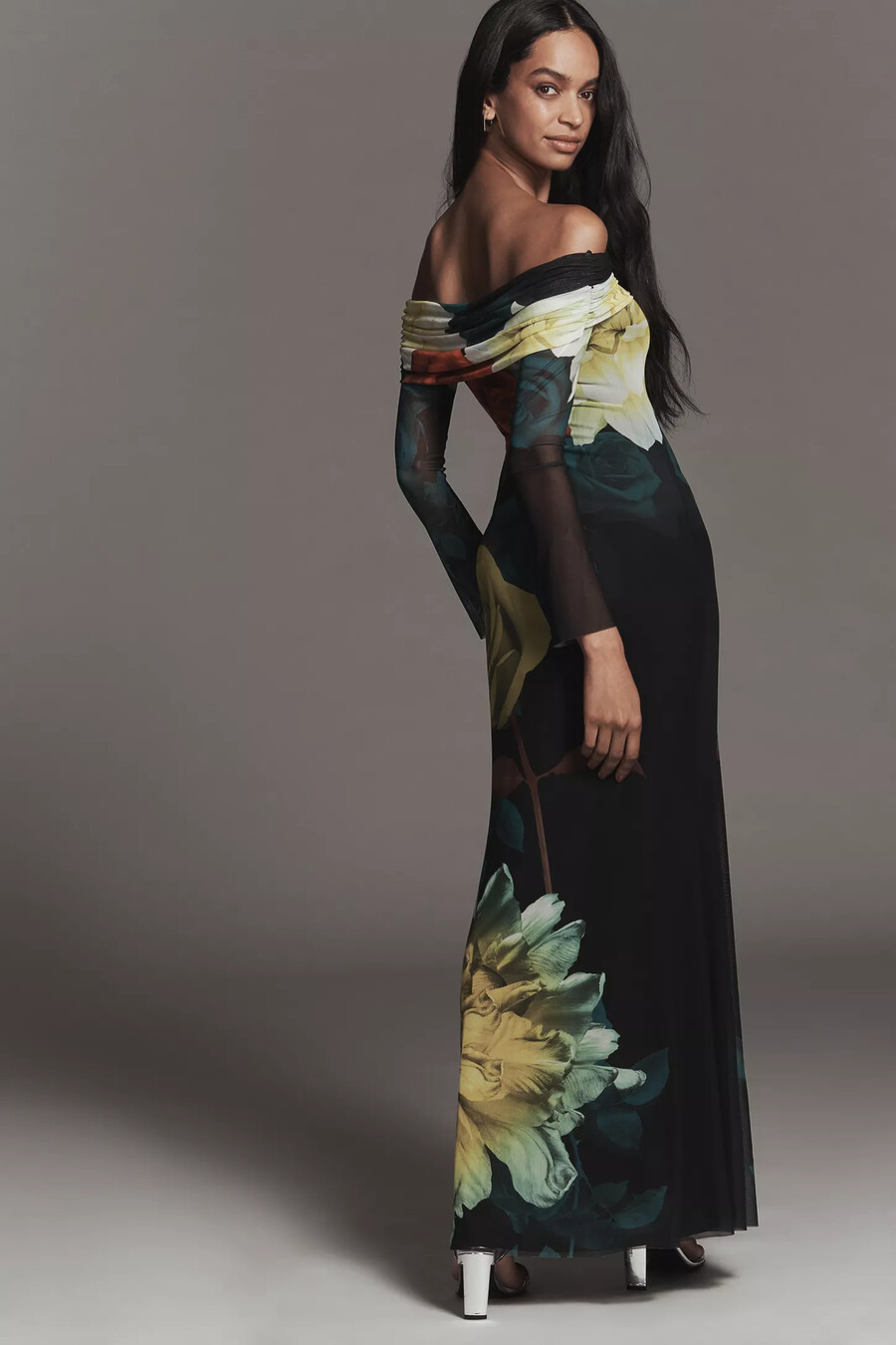 afrm langarm-maxikleid aus schulterfreiem mesh