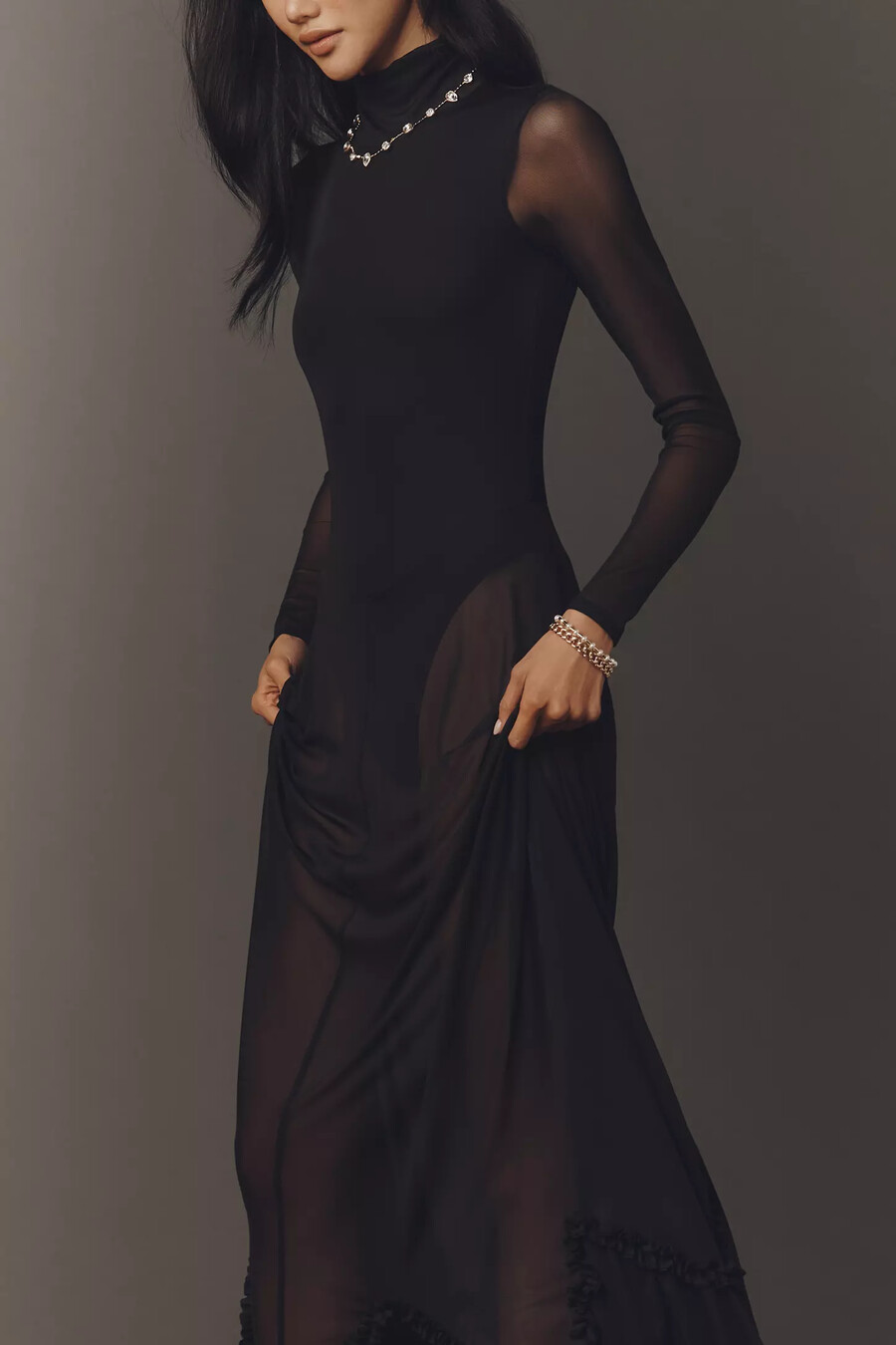 afrm kira maxikleid mit stehkragen und langen Ärmeln
