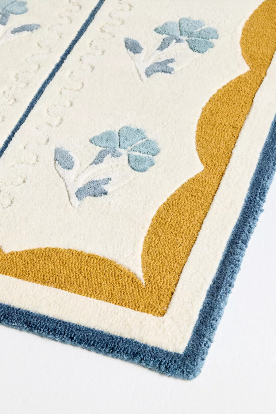 essex handgetufteter wollmischteppich mit blumenmuster