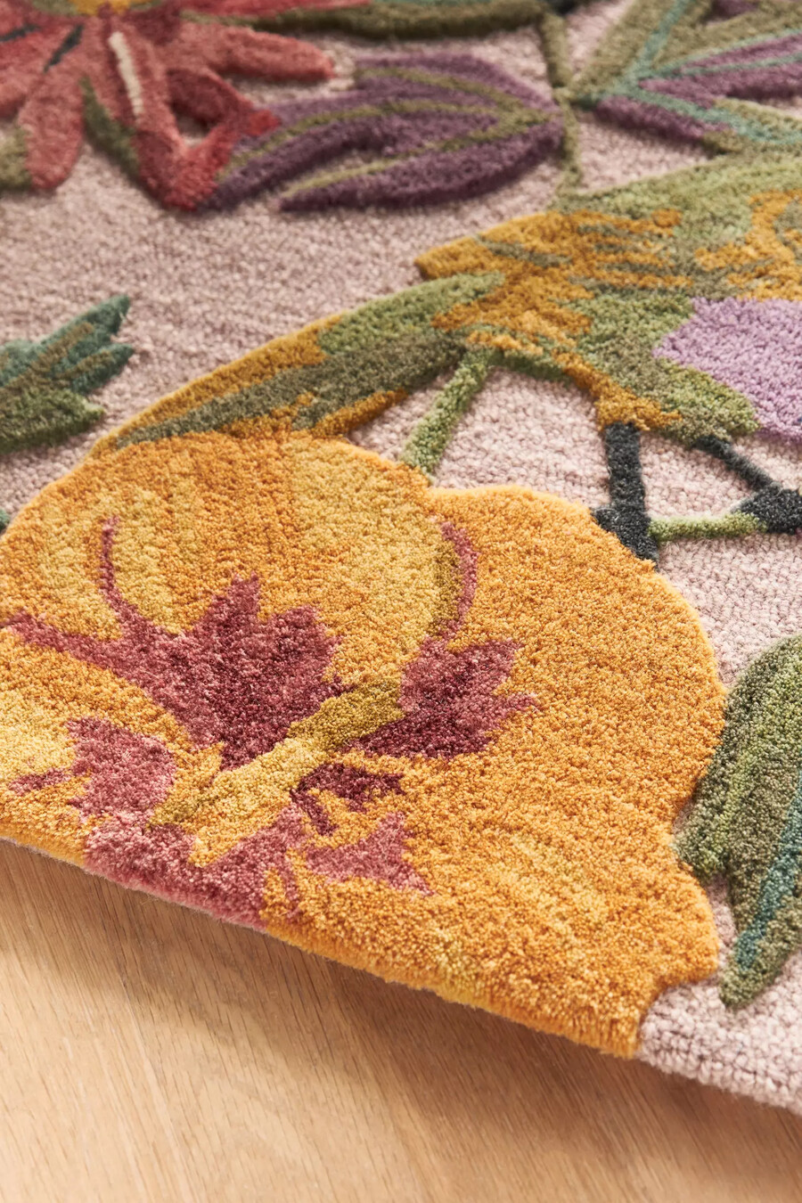 nathalie lete handgetufteter wollteppich mit blumenmuster