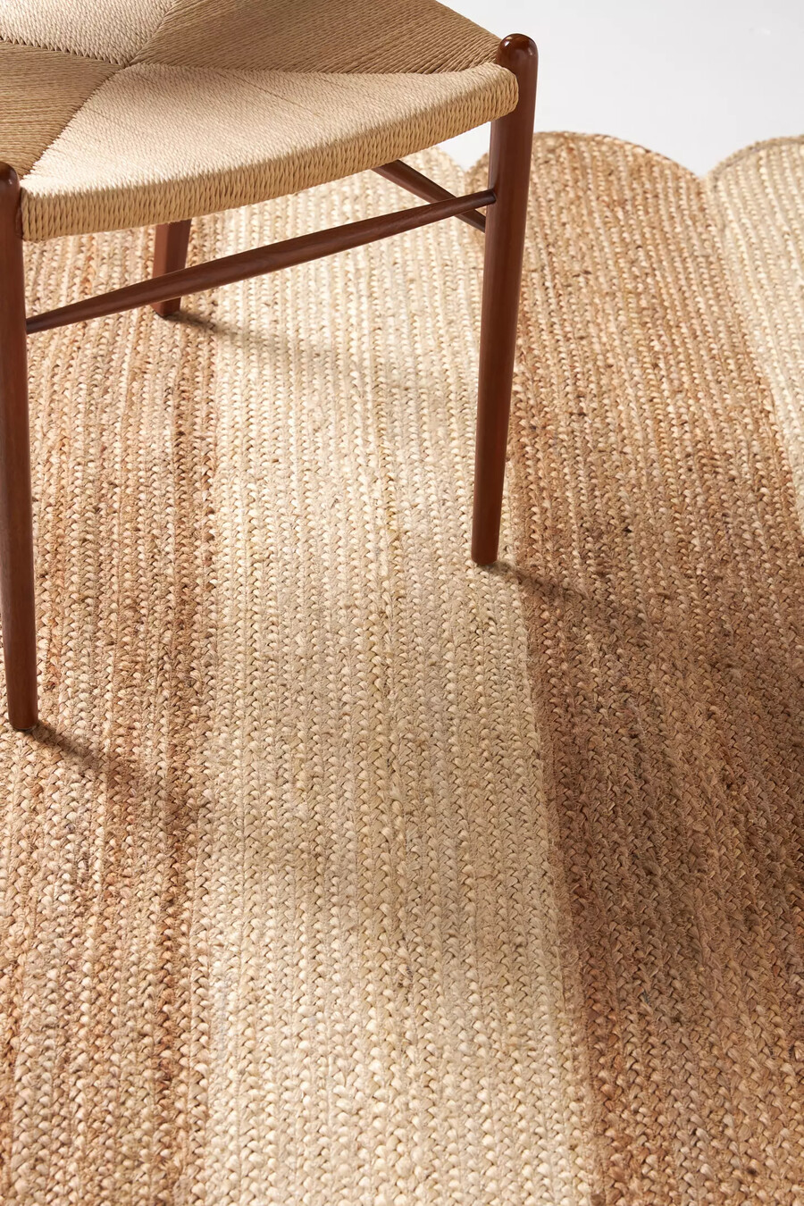gestreifter jute-teppich