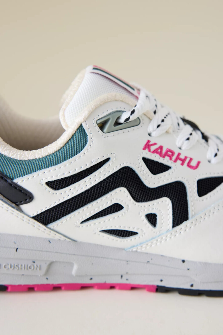karhu legacy 96 trainer
