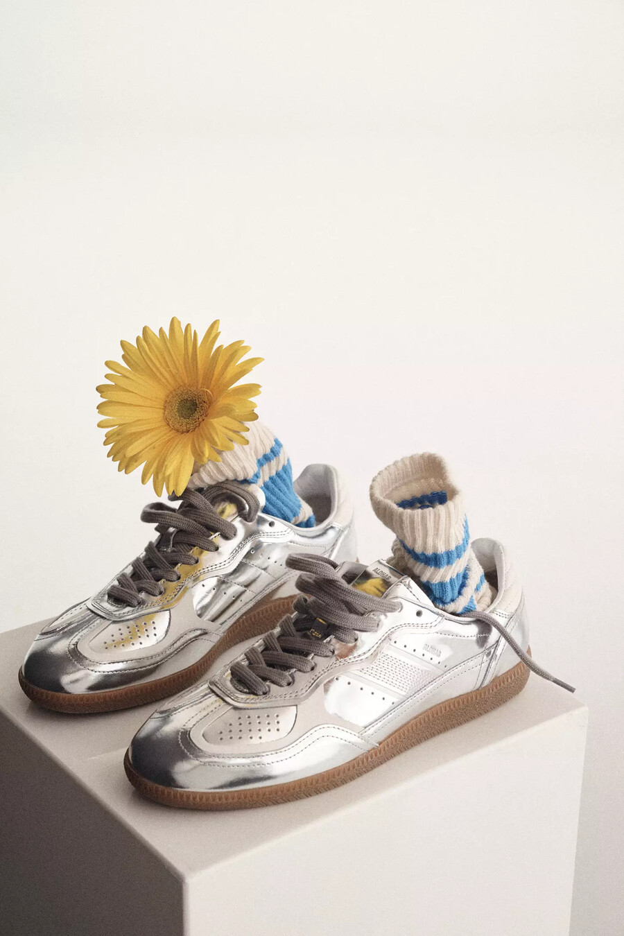 alohas tb.490 rife shimmer silver trainers