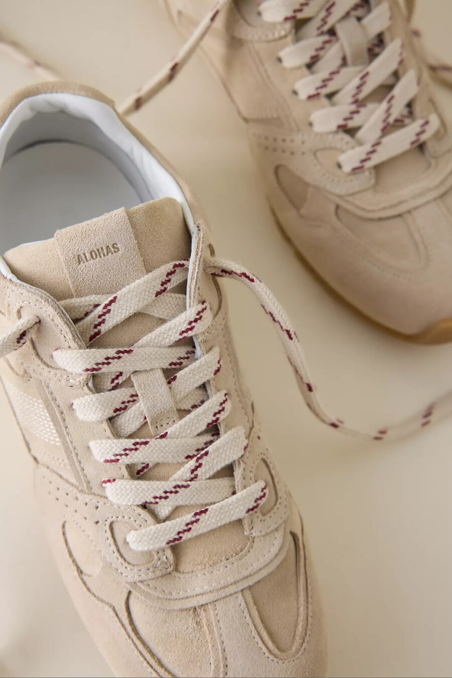 alohas tb.56 wildleder-sneaker aus cremefarbenem leder