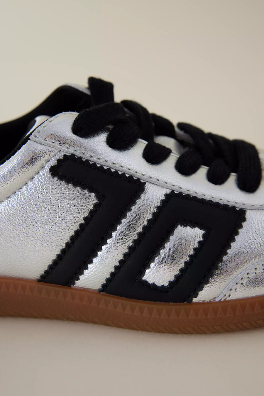 zurück zu den 70 silver cloud-sneakers