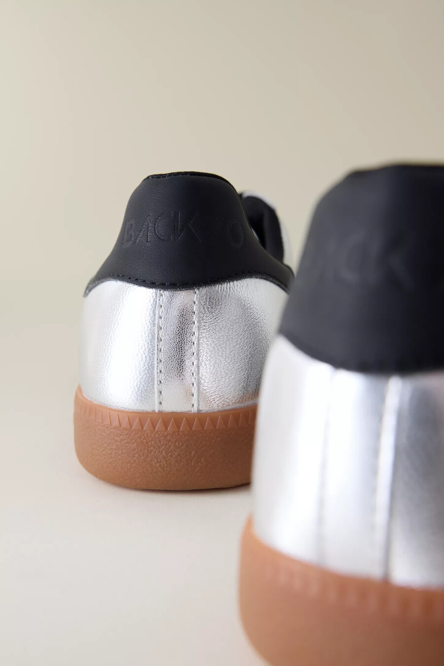 zurück zu den 70 silver cloud-sneakers