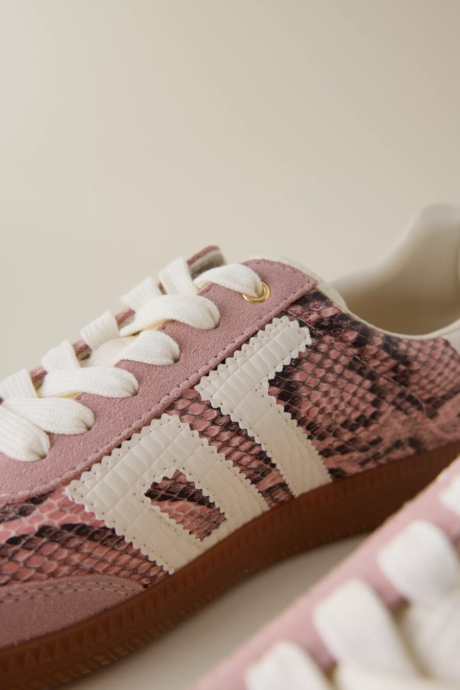 back 70 cloud snake print sneaker