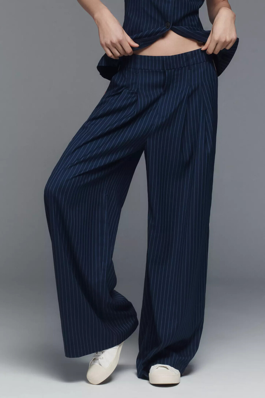 die avery plissee-hose mit weitem bein von maeve nadelstreifen-edition