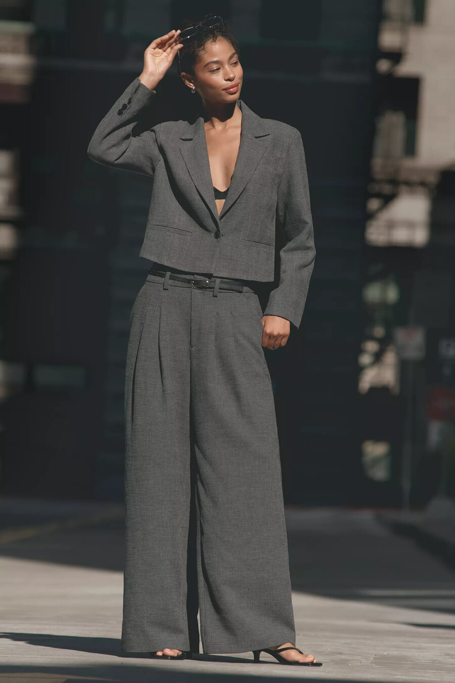 die avery houndstooth plissee-hose mit weitem bein von maeve