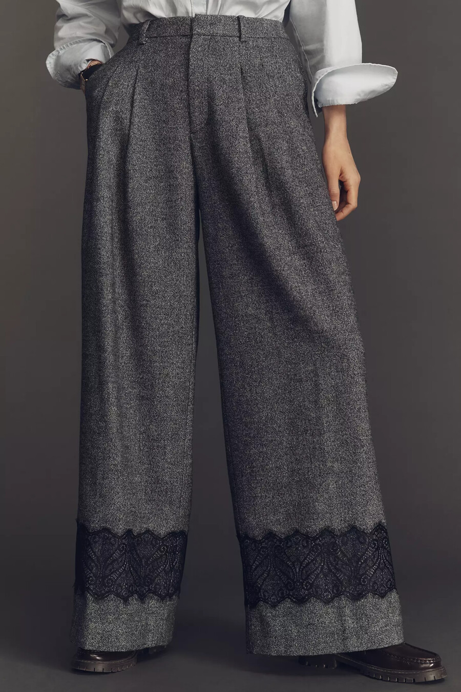 die avery plissee-hose mit weitem bein aus tweedspitze von maeve