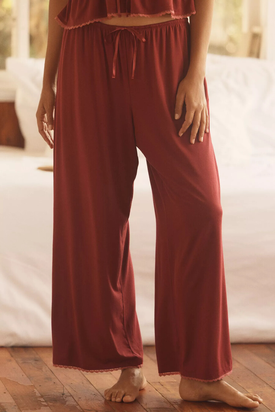 die briar-hose mit spitzenbesatz