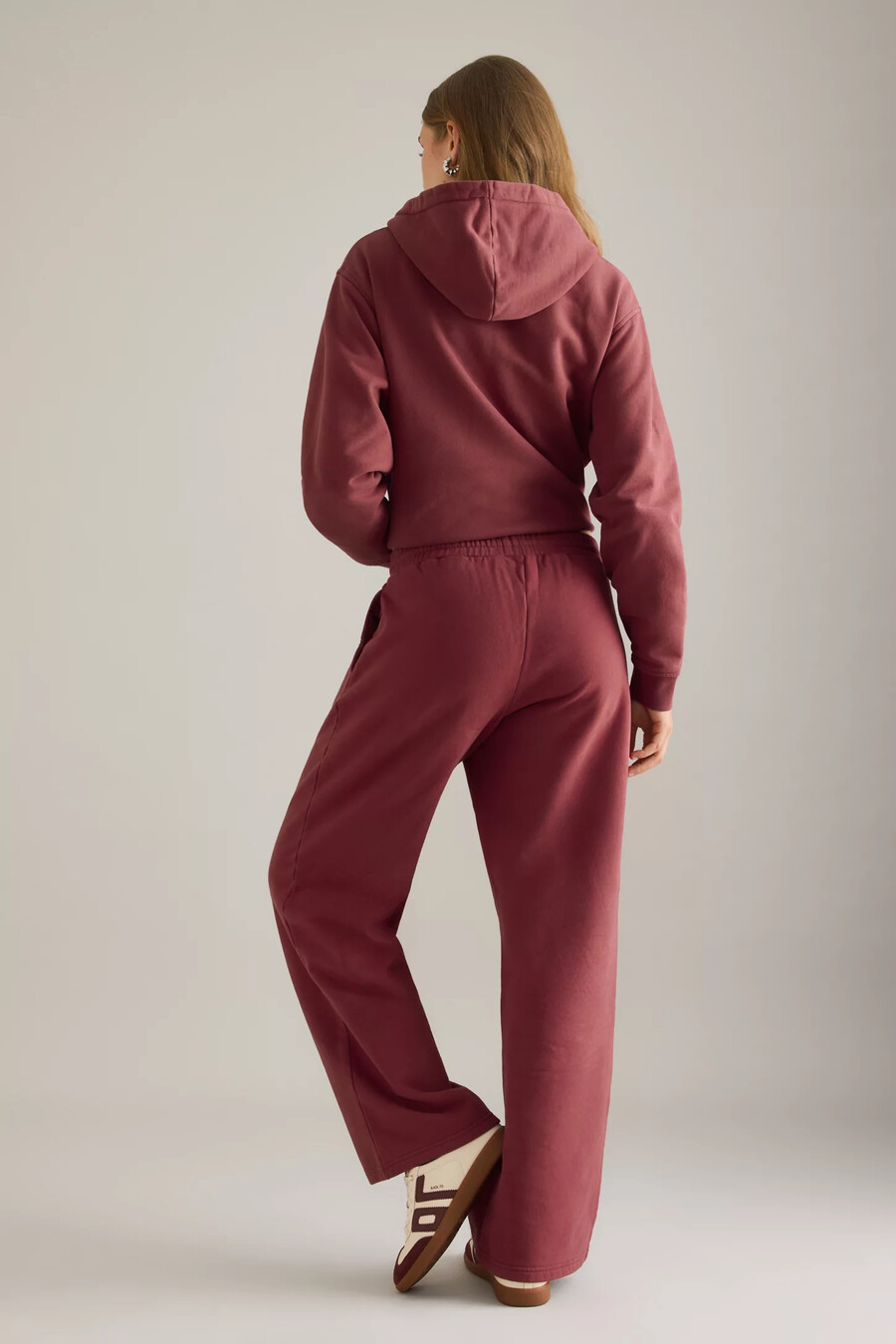 4th reckless fergie jogginghose mit weitem bein und abnähern