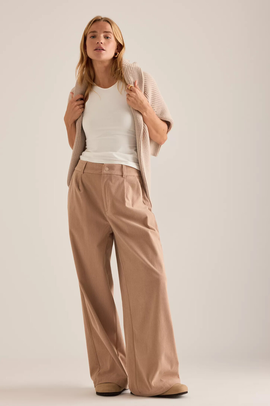 varley florey cordhose mit weitem bein größe 32
